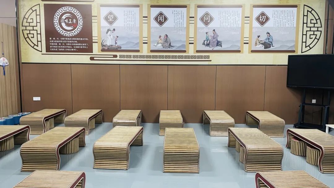 種下梧桐樹，引得鳳凰來