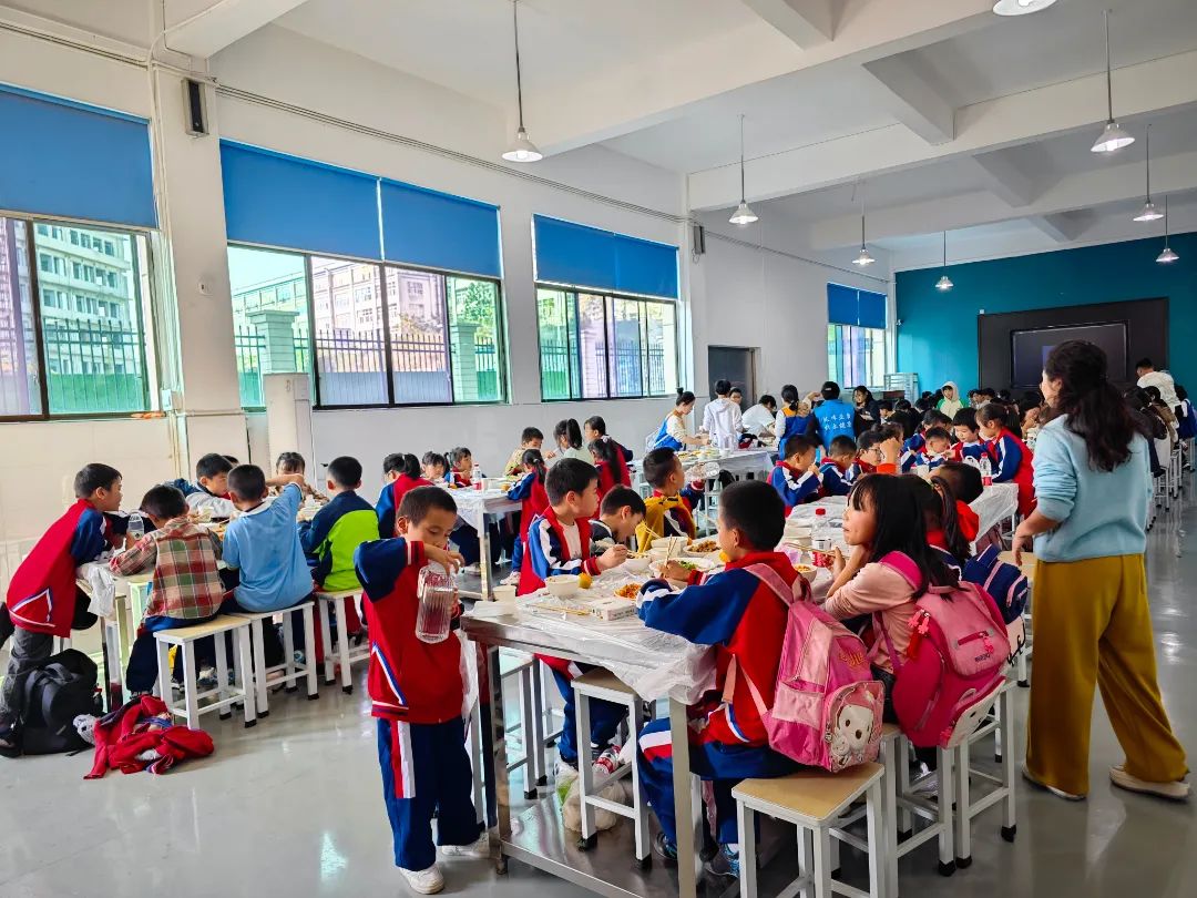 雙清區(qū)“愛心護(hù)航，助夢成長”